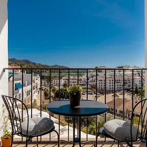 https://apartamento-essence-by-solset.1costadelsol.com